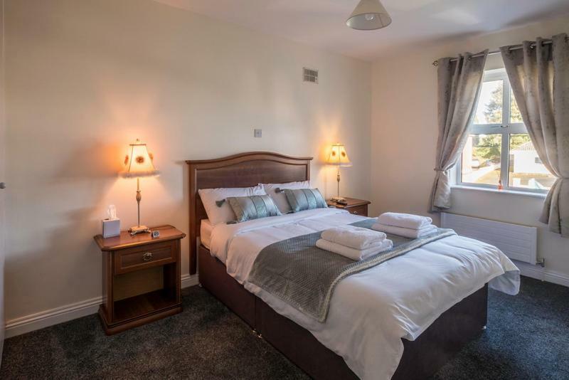 Mulberry Lodge Guest House Балихонъс Екстериор снимка