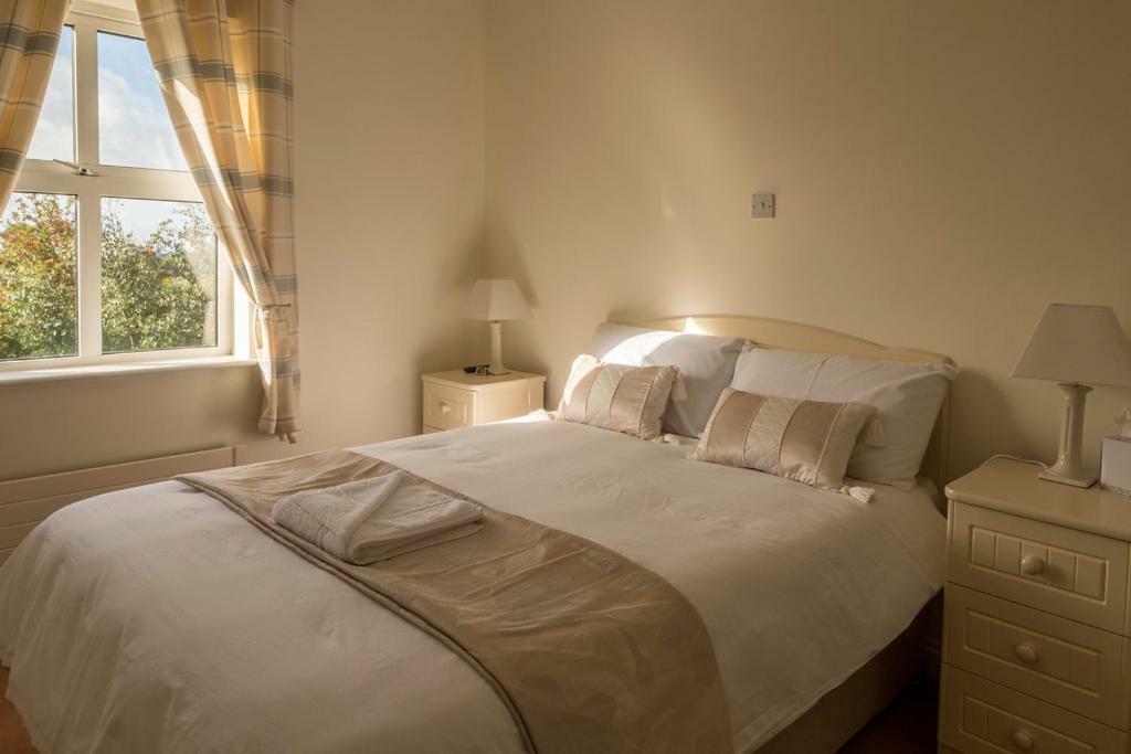 Mulberry Lodge Guest House Балихонъс Екстериор снимка